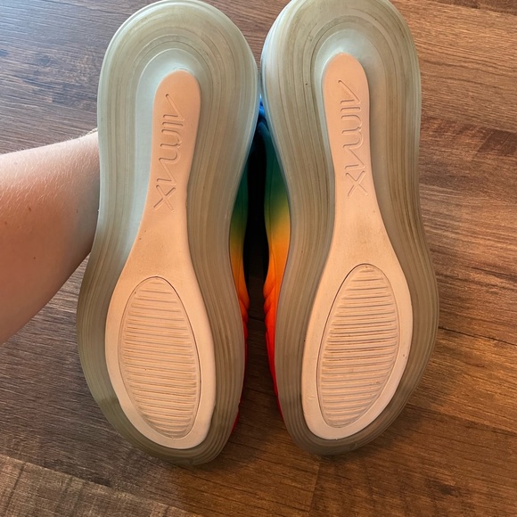 NIKE AIRMAX 720 - Picture 5 of 5